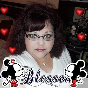 Meet your Posher, Gloria